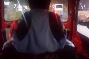 Me desnudo y me exhibo en movilidad - porn video