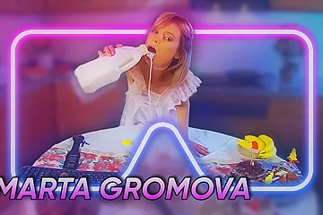 Blonde Babe Eating And Stripping In Kitchen - porn video