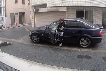Adorable Japanese hottie enjoys playing with her hairy snatch - porn video