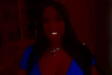 Astonishing Big Booty MILF Wants a Large White Cock - porn video
