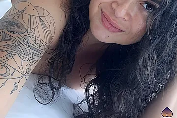 Big Booty Latina Meets Englsih BBC - porn video